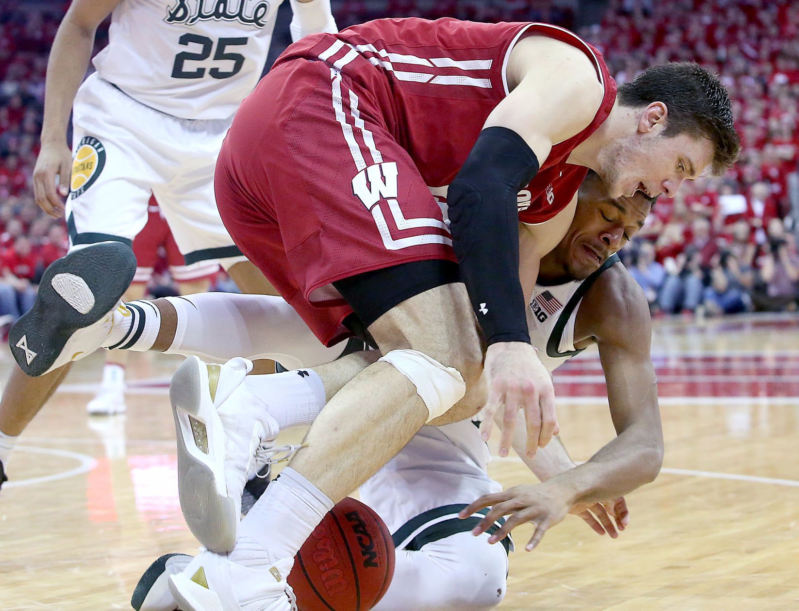 UW 59, Michigan State 67